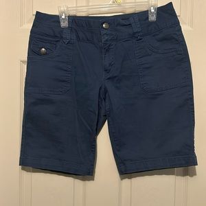Blue Kismet size 12 short